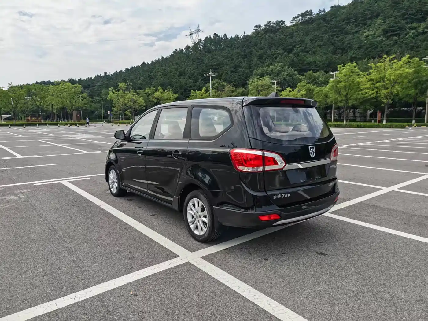 Baojun 730 2015 2014 1.5L Manual Standard 7-seater