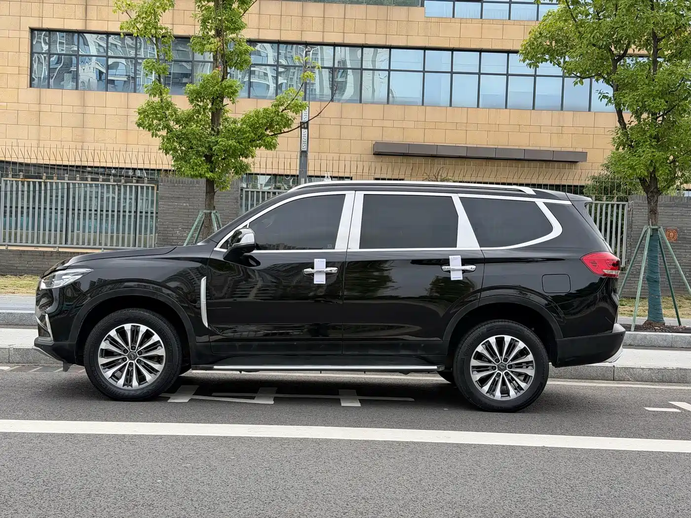 Maxus D90 2019 2017 2.0T Automatic 4WD Sirius