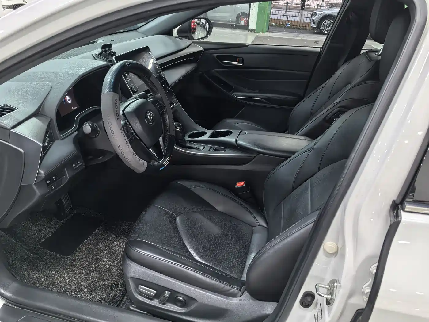 Toyota Avalon 2022 2.0L Luxury Edition фото 8
