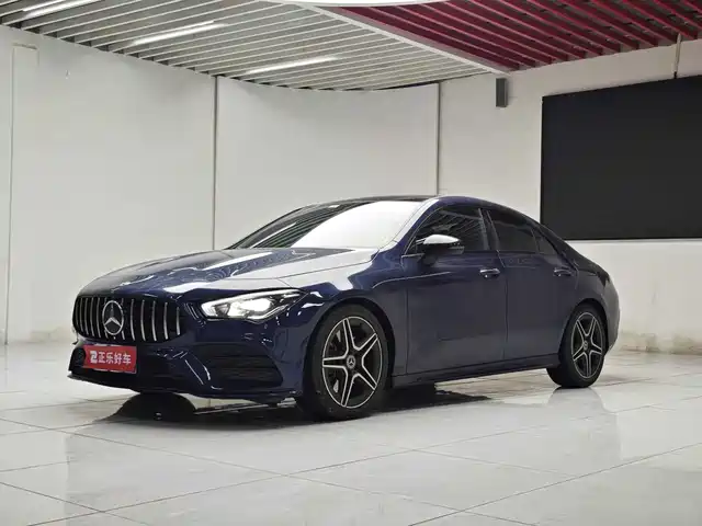 MERCEDES-BENZ CLA