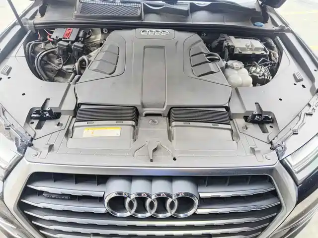 Audi Q7 2019 55 TFSI Technology — фото 3