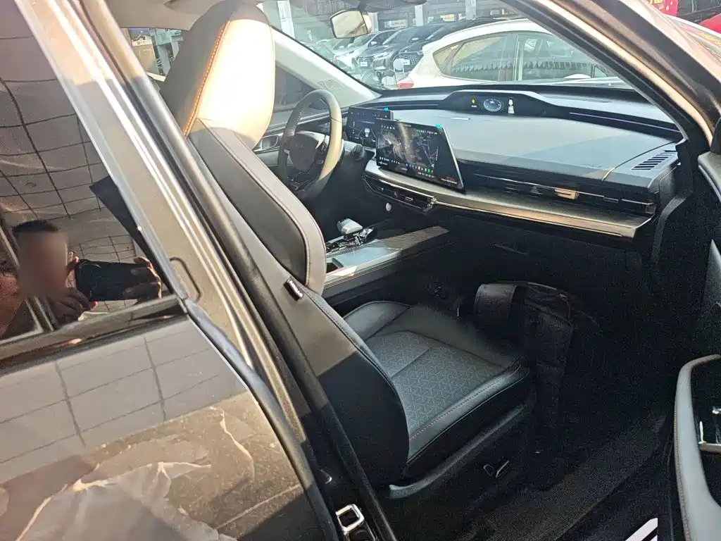 Фото 20 - Changan Oshan Z6