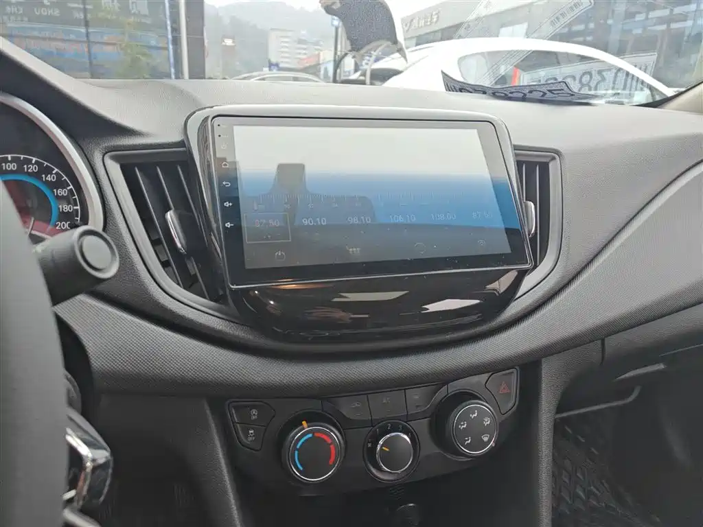 Chevrolet Cavalier 2019 320 Auto Sunroof Enjoyment Edition фото 13