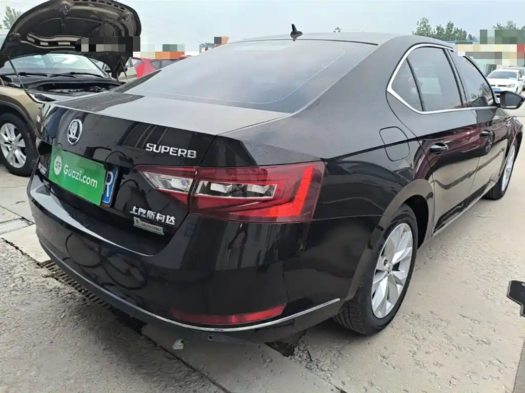 Škoda Superb 2016 TSI280 DSG Pioneer Edition фото 7