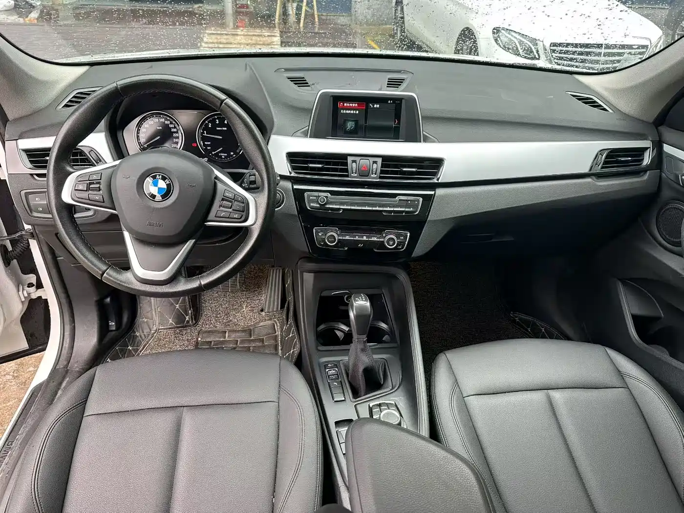BMW X1 2019 sDrive20Li Leading Model фото 7