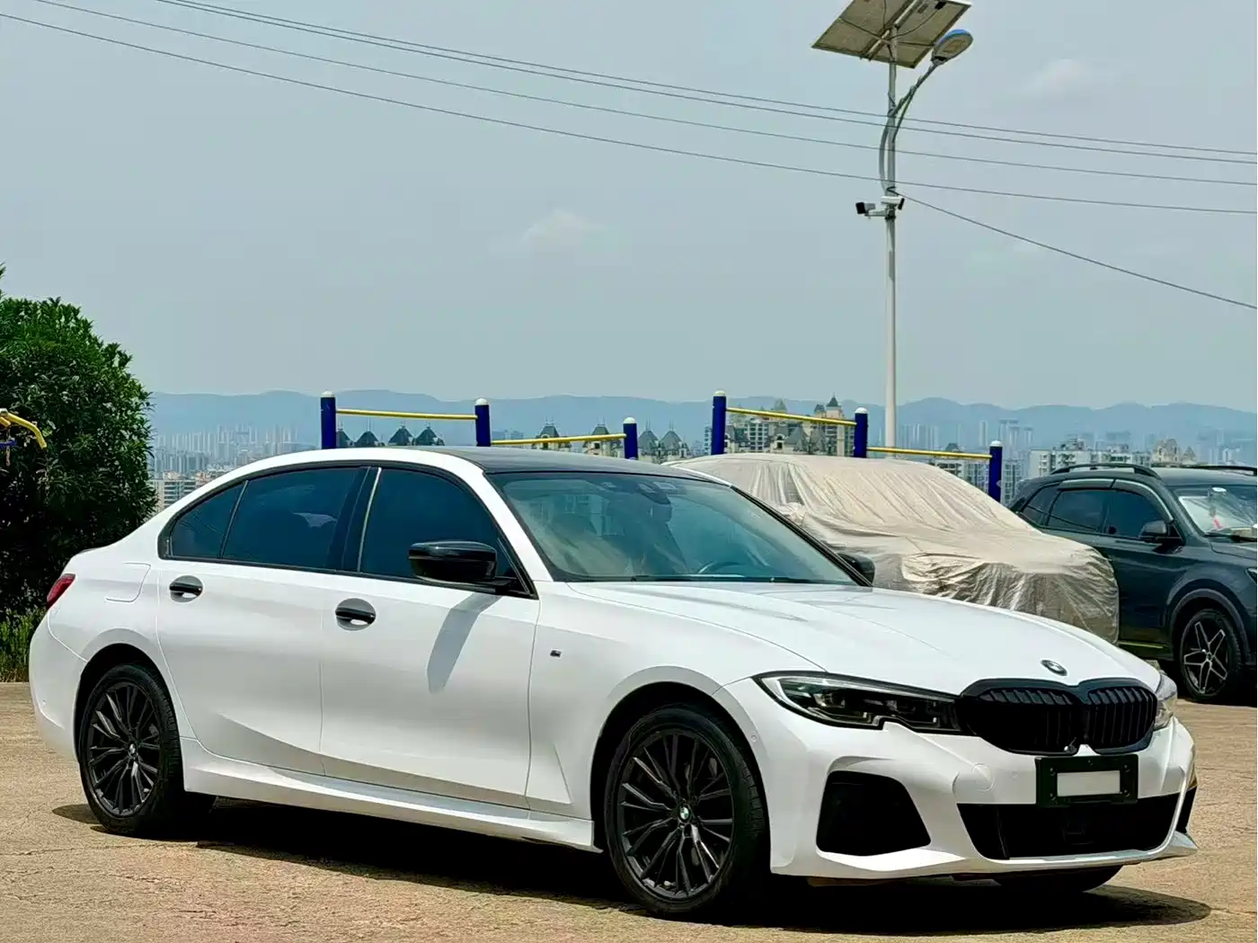 BMW 3 Series 2020 330Li xDrive M Sport Black Night Edition фото 3
