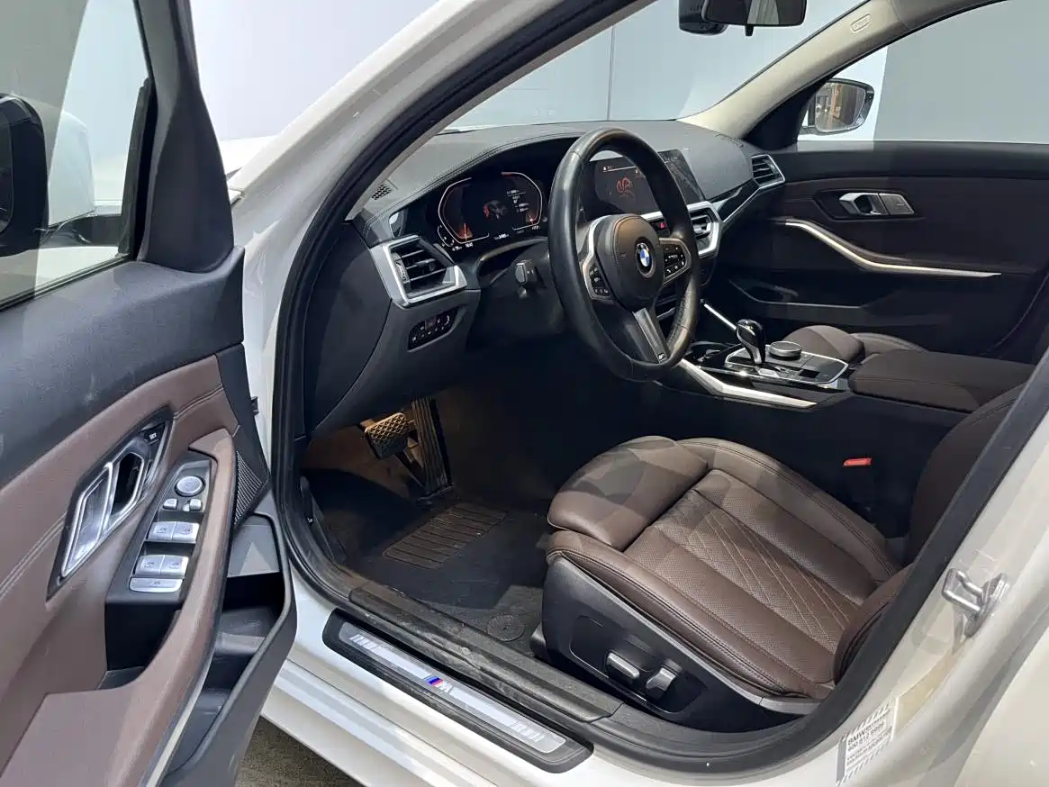 BMW 3 Series 2022 320Li M Sport Package фото 9