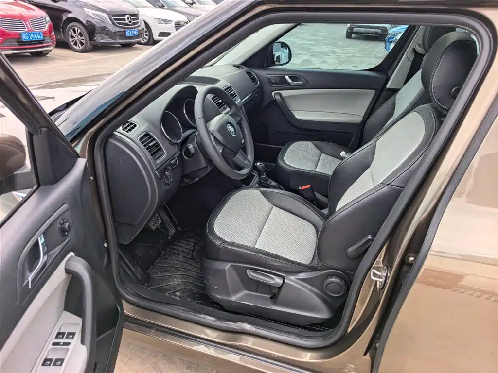 Škoda Yeti 2017 TSI280 DSG Advance фото 8