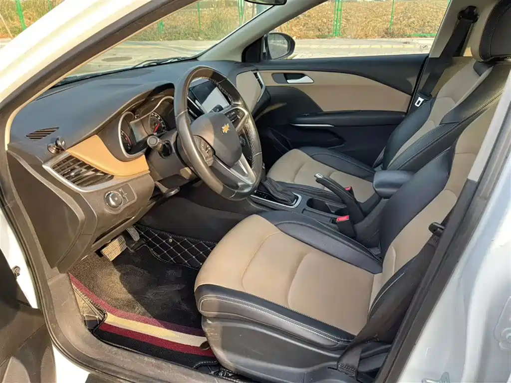 CHEVROLET CRUZE
