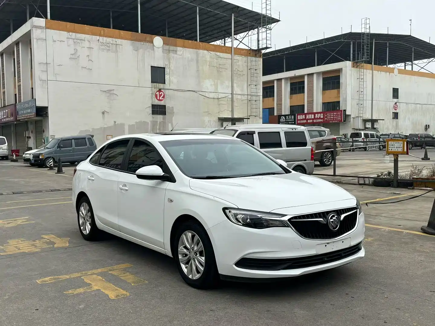 Фото 1 - Buick Excelle