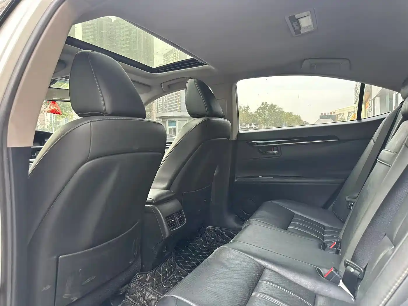 Lexus ES 2015 200 Elite Edition фото 8