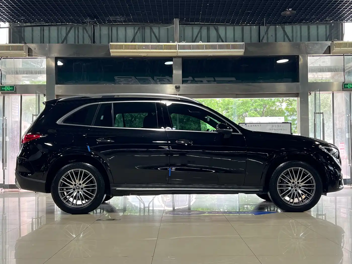 Mercedes-Benz GLC 2024 GLC 300 L 4MATIC Dynamic 5-seater фото 7