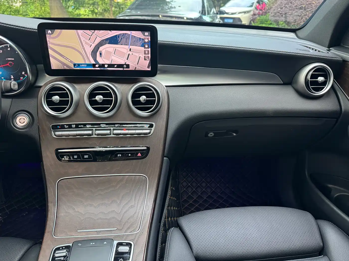 Mercedes-Benz GLC 2022 GLC 300 L 4MATIC Dynamic Collector's Edition фото 9