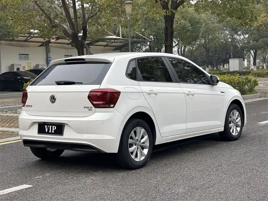 Volkswagen Polo 2019 Plus 1.5L Automatic Colorful Tech Edition фото 24