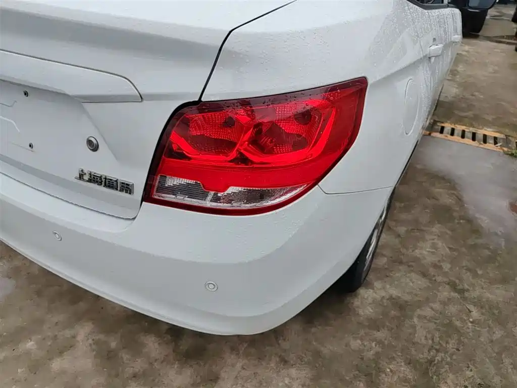 Chevrolet Sail 2015 Sail 3 1.5L Manual Ideal Sunroof Edition фото 8