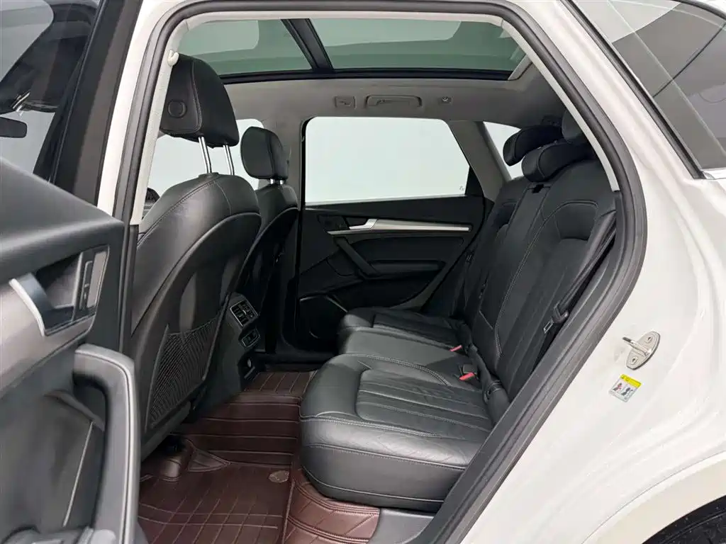 Audi Q5L 2020 45 TFSI Exclusive Fashion фото 17