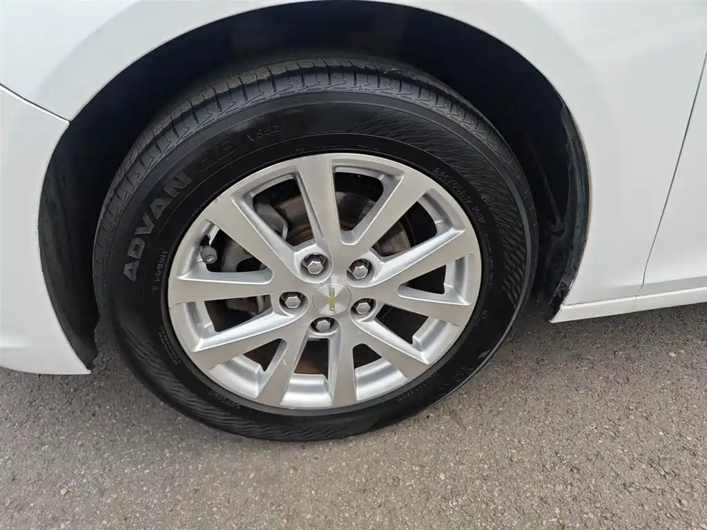 Chevrolet Malibu 2014 2.4L Automatic Luxury фото 23