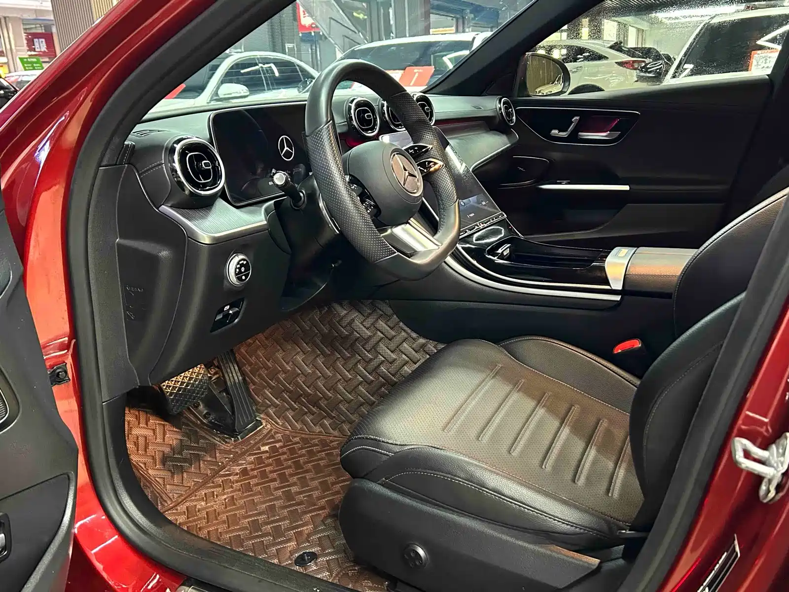 Фото 4 - Mercedes-Benz C-Class