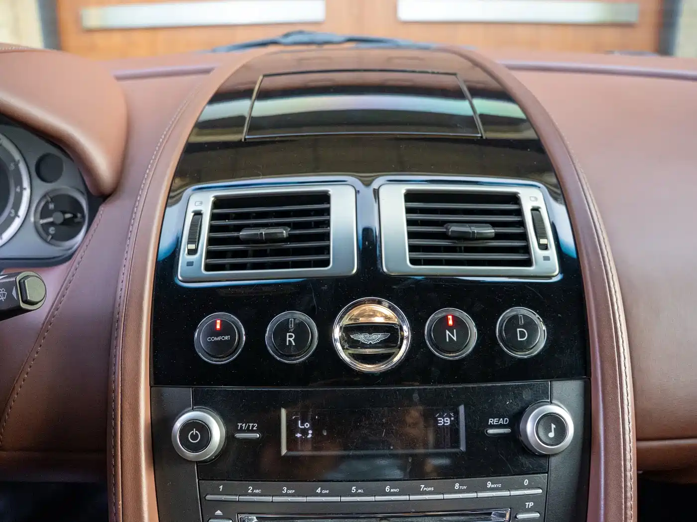 Aston Martin V8 Vantage 2010 2008 Model 4.7 Sportshift Roadster