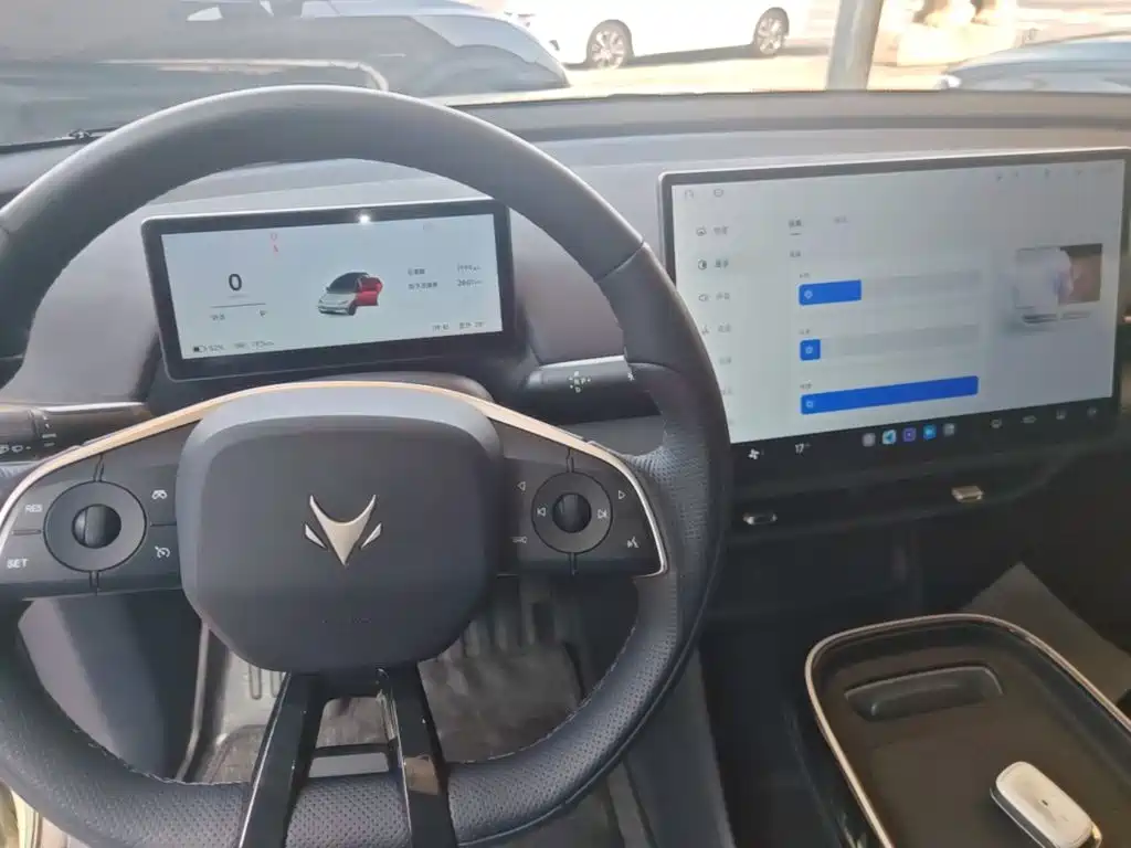 ARCFOX T1 2026 2025 425 Base Version