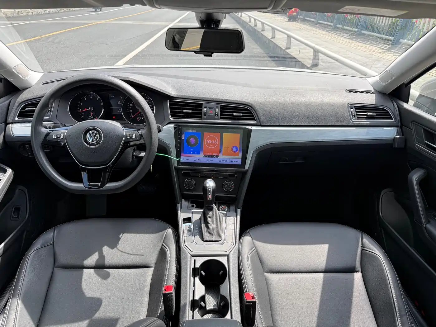 Volkswagen Lamando 2018 230TSI DSG Trend Edition фото 7