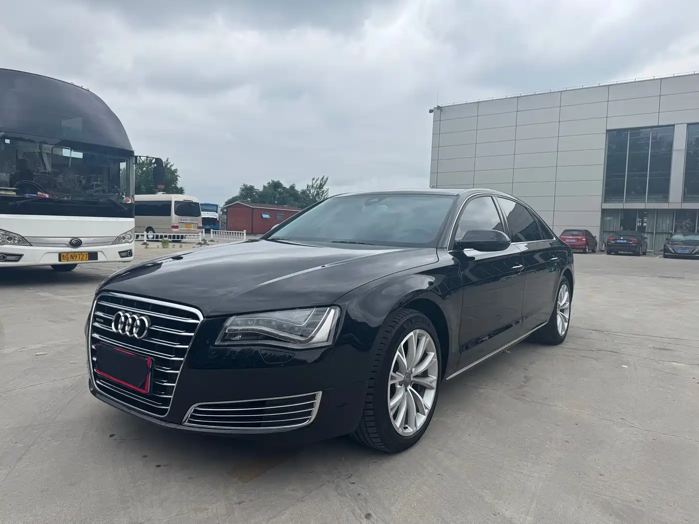 Audi A8 2013 A8L 55 TFSI quattro Luxury фото 6