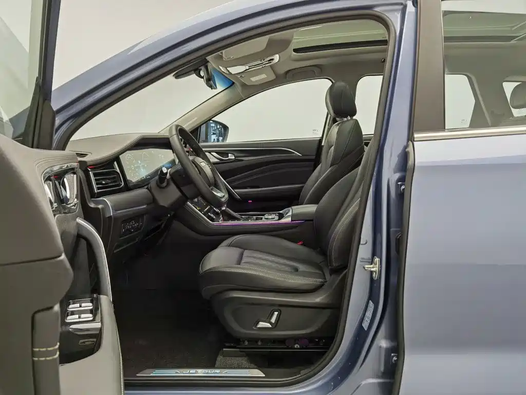 Jetour X90 2020 2020 1.6T DCT Shadow Premium Edition 6-seater