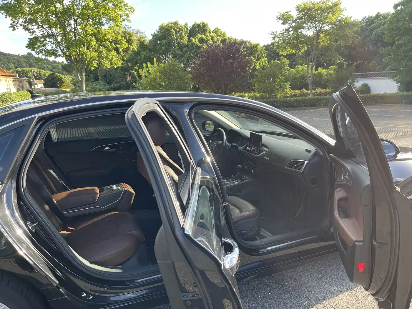 Фото 20 - Audi A6L