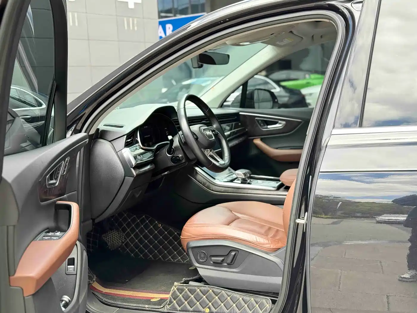 AUDI Q7