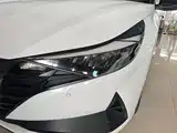 صورة 24 - Hyundai Elantra