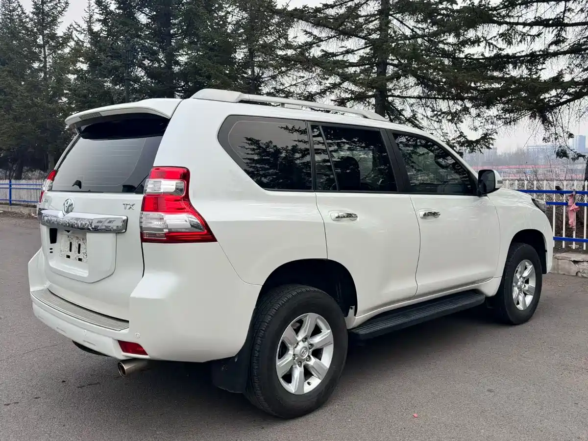 TOYOTA PRADO