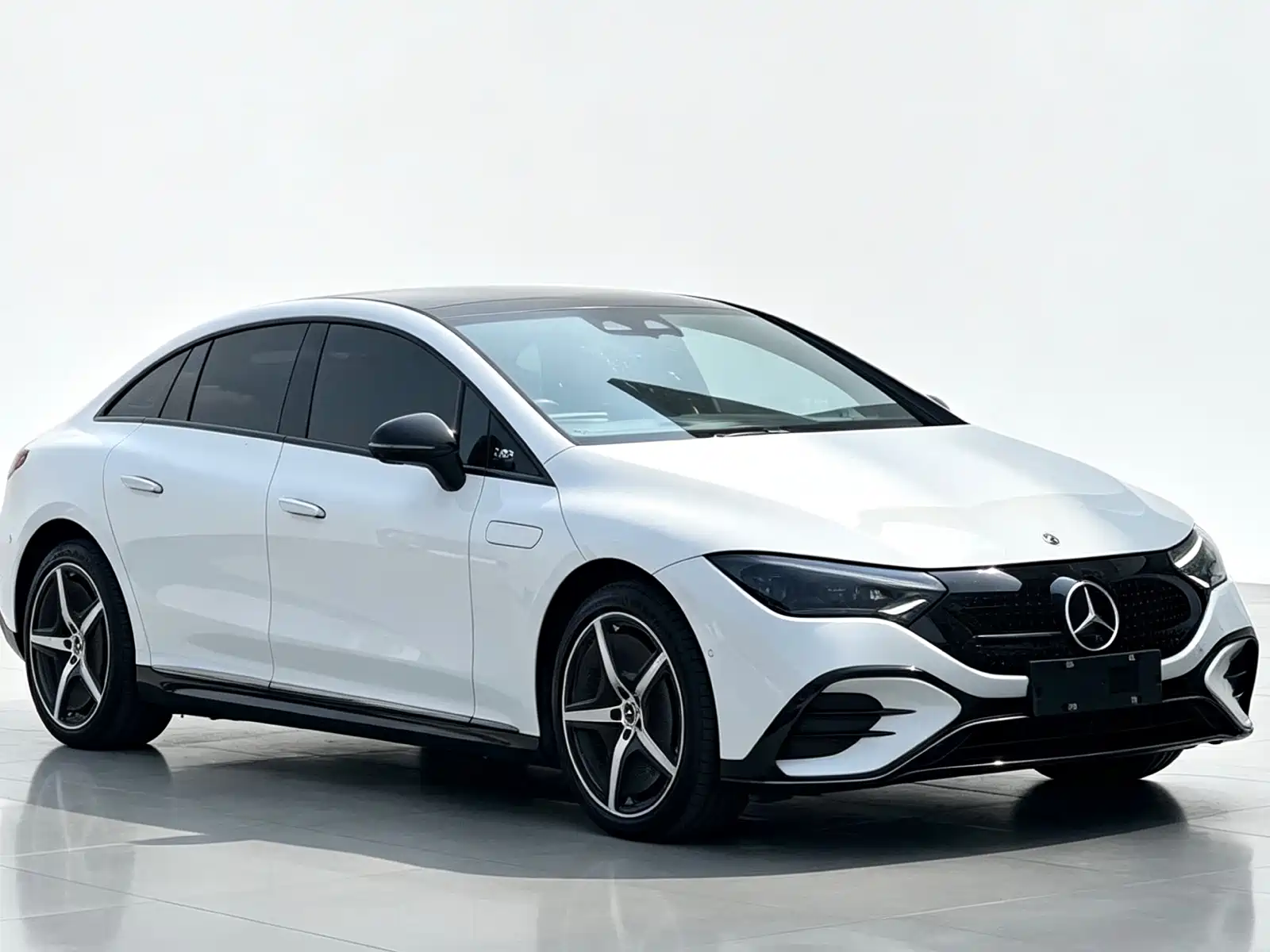 Фото 3 - Mercedes-Benz EQE