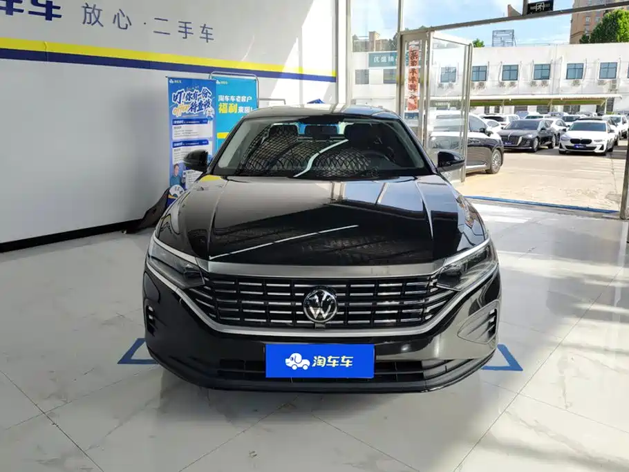 Фото 2 - Volkswagen Passat