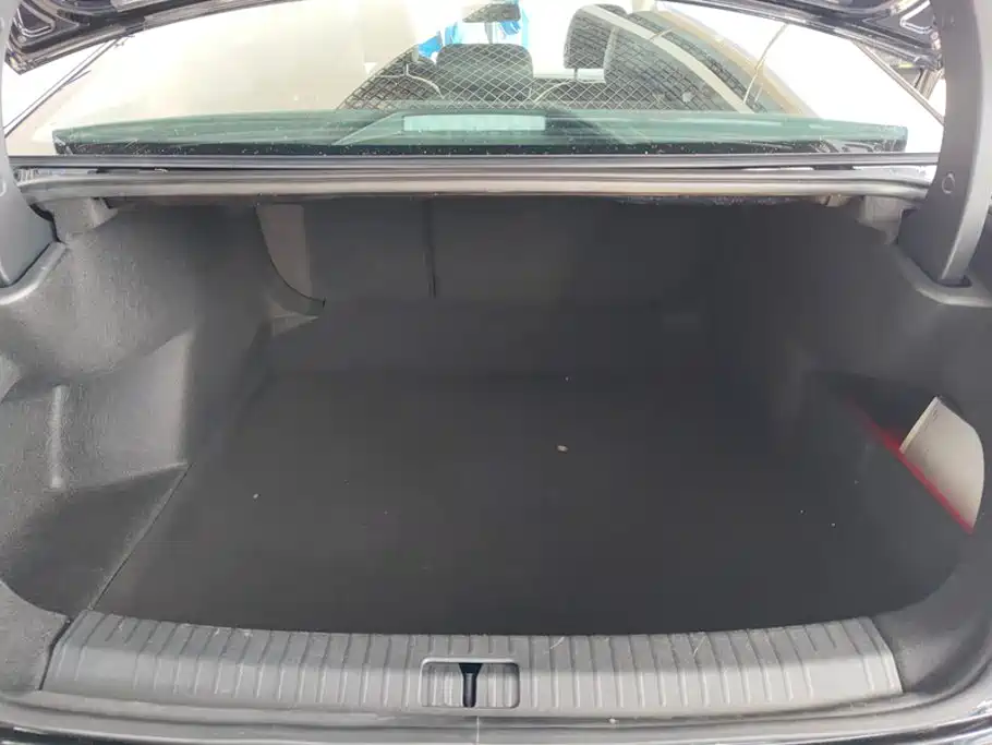 Фото 4 - Volkswagen Passat
