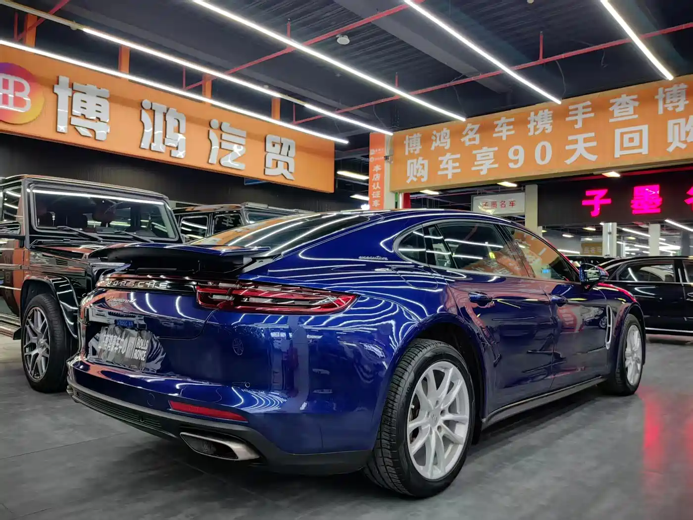 Porsche Panamera 2019 Panamera 4 Executive Long Wheelbase 2.9T фото 18