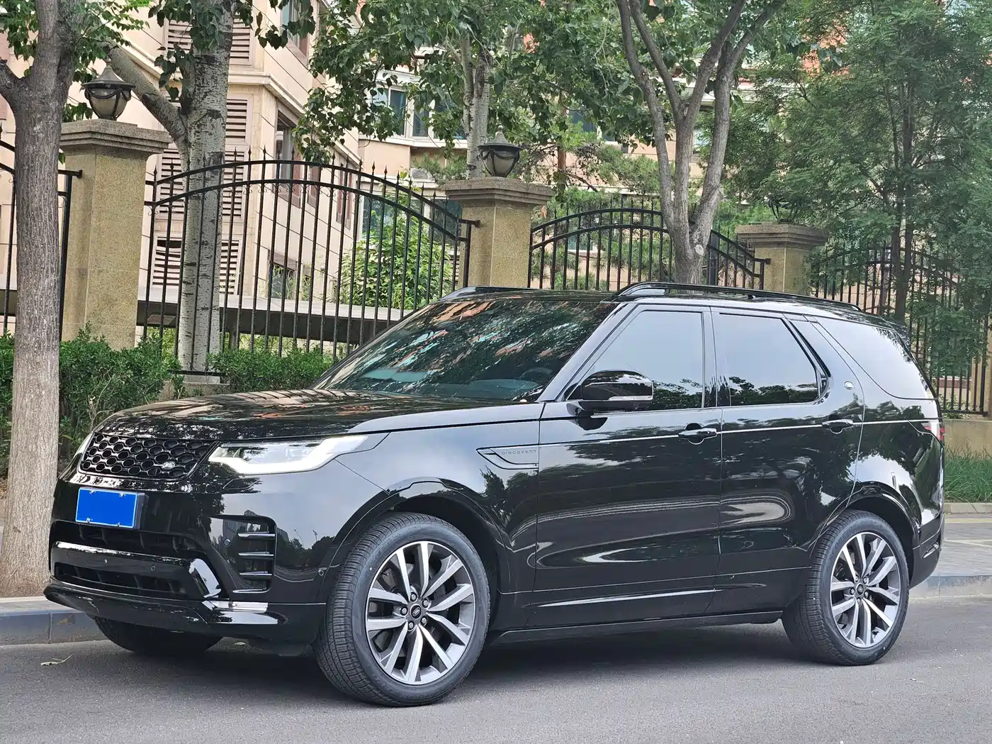 Land Rover Discovery 2025 360PS Dynamic SE