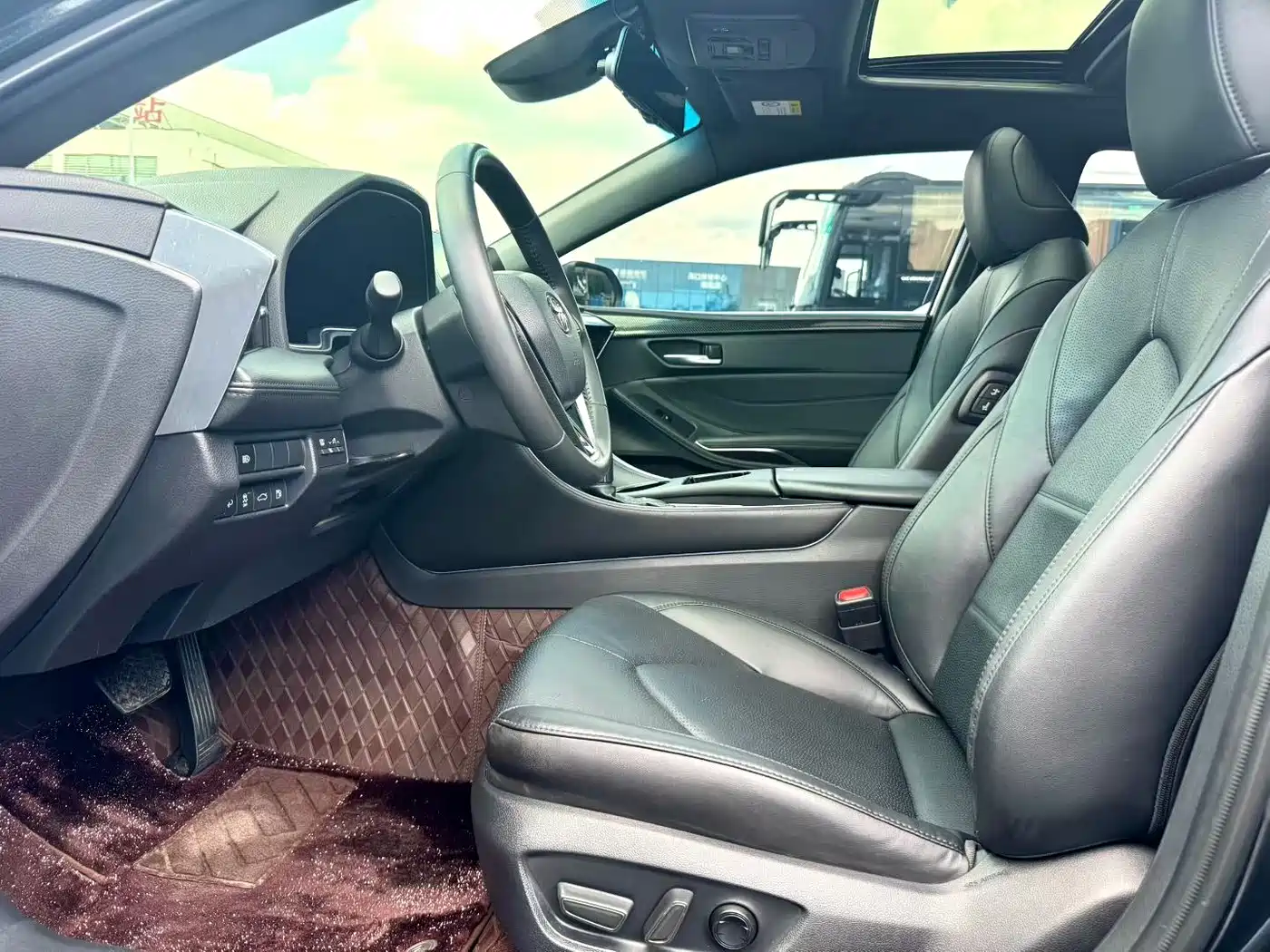 Toyota Avalon 2022 2.0L Luxury Edition фото 7