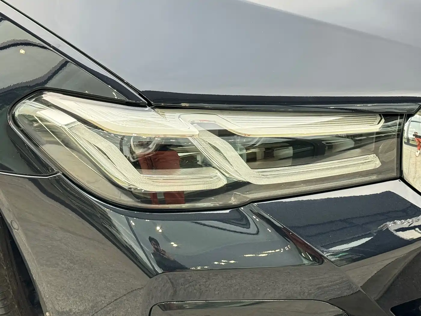 BMW 5 Series 2023 530Li Leading M Sport Package фото 9