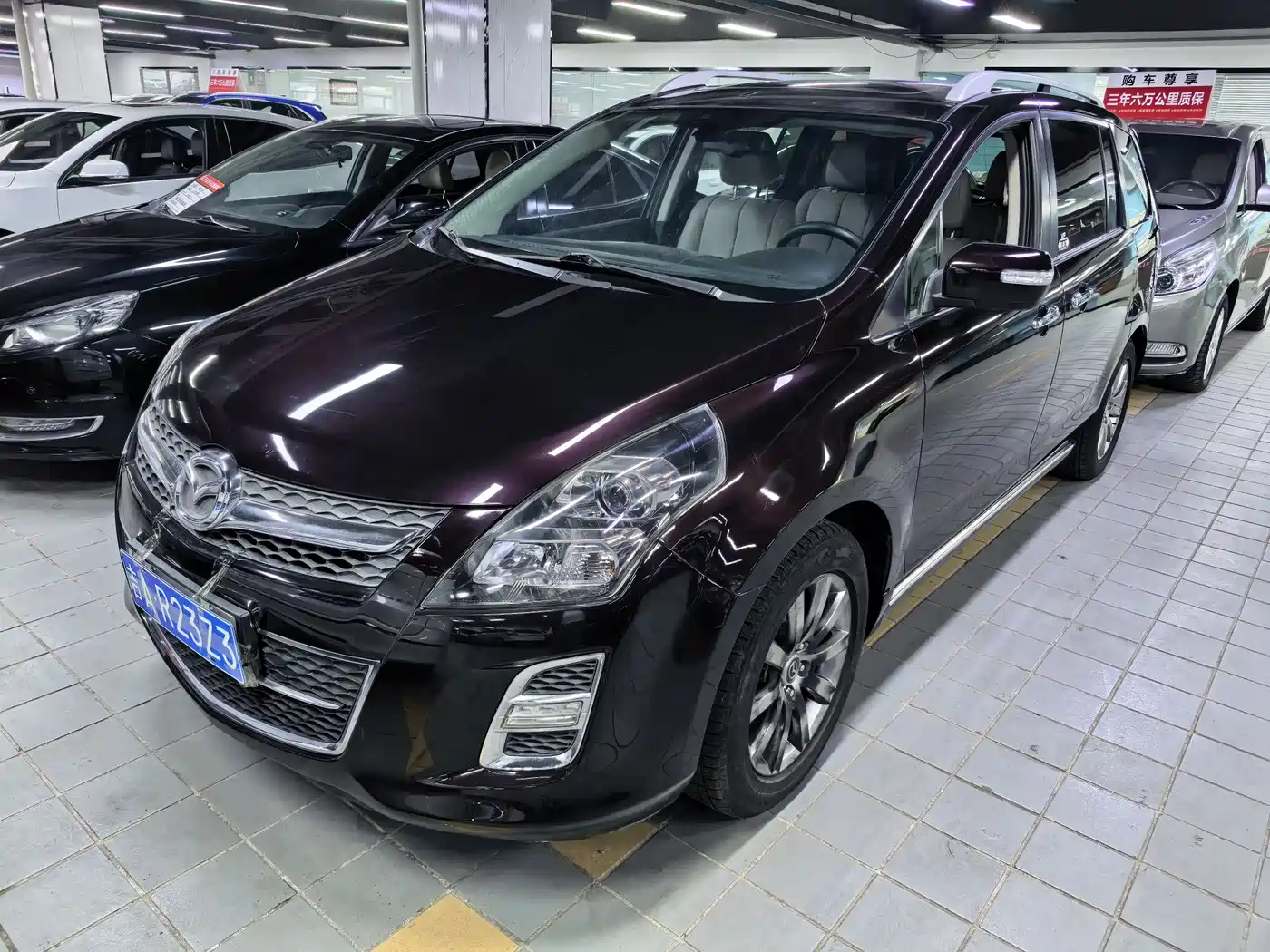 Mazda 8, 2015 год