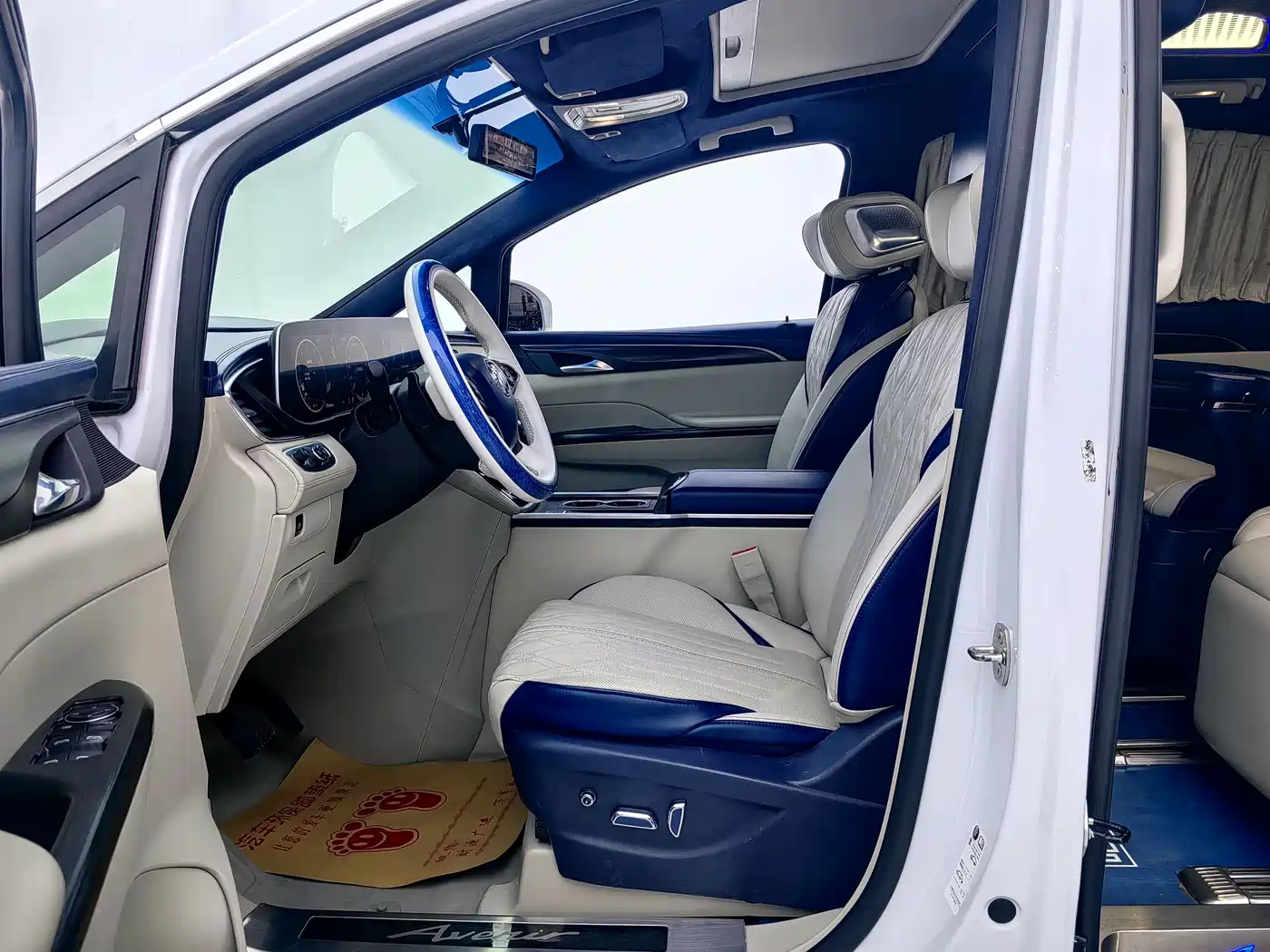 Buick GL8 2021 ES Landlord 653T Comfort фото 5