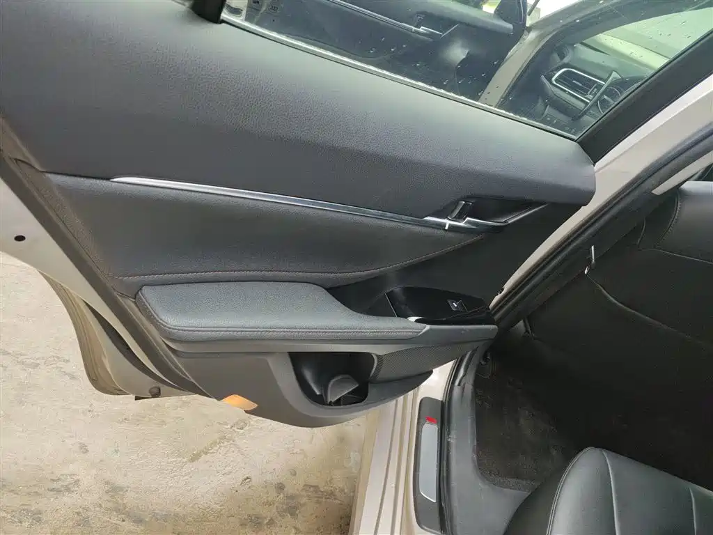 Toyota Camry 2019 2.5G Luxury Edition China VI фото 29