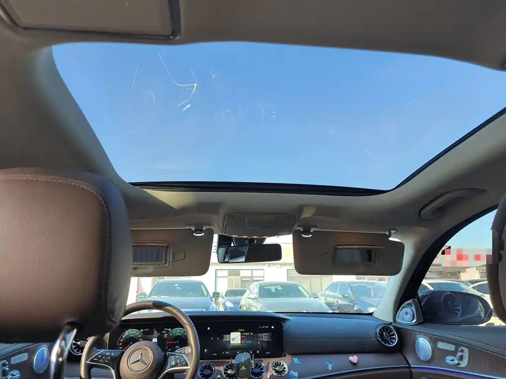 Mercedes-Benz E-Class New Energy 2023 E 350 e L Plug-in Hybrid Sedan фото 18