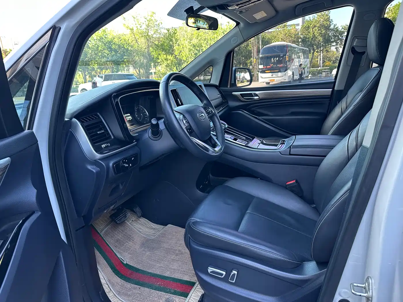 GAC TRUMPCHI M8