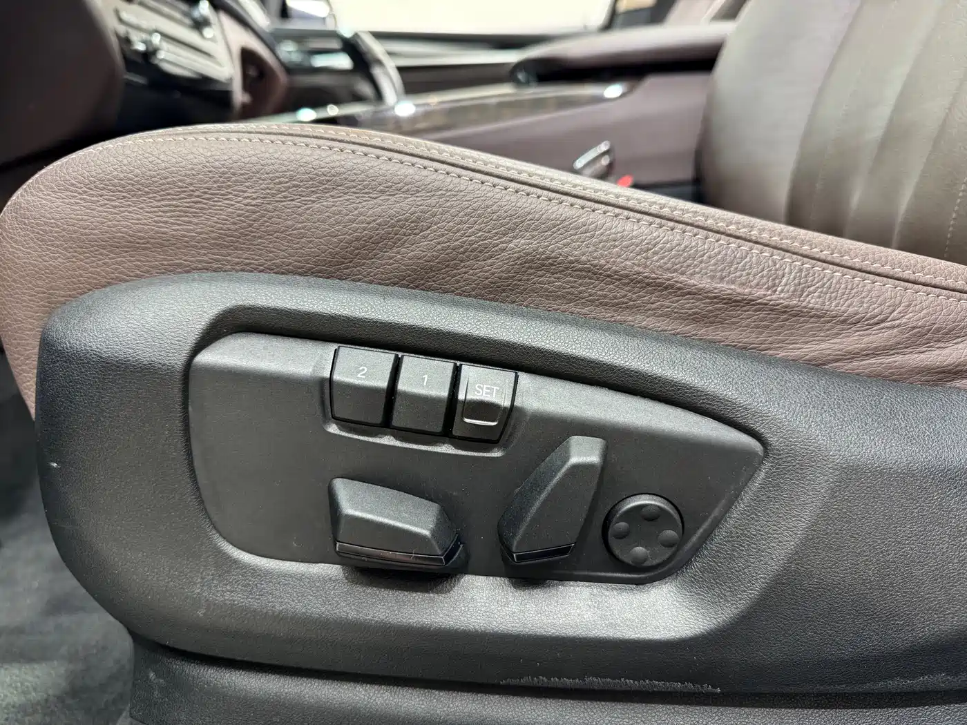 BMW X5 (Import) 2018 xDrive35i Elegant Model фото 16