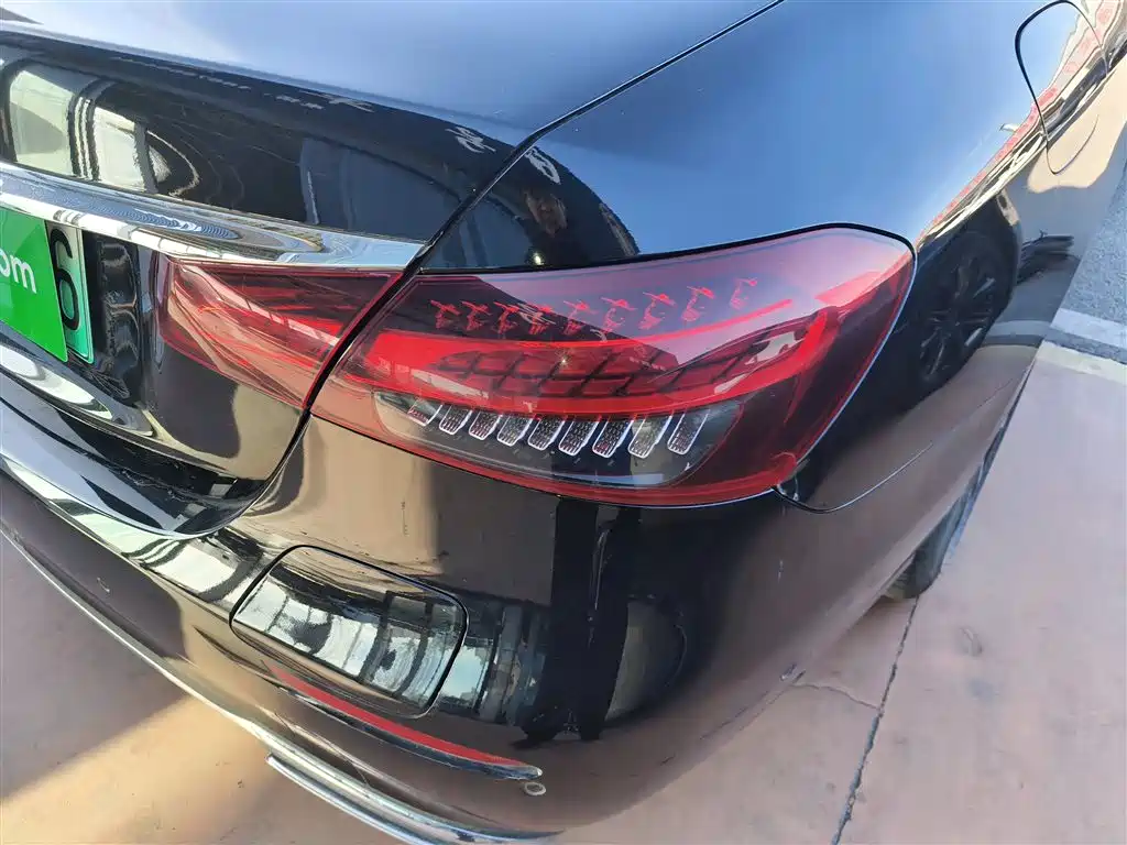 Mercedes-Benz E-Class New Energy 2023 E 350 e L Plug-in Hybrid Sedan фото 8