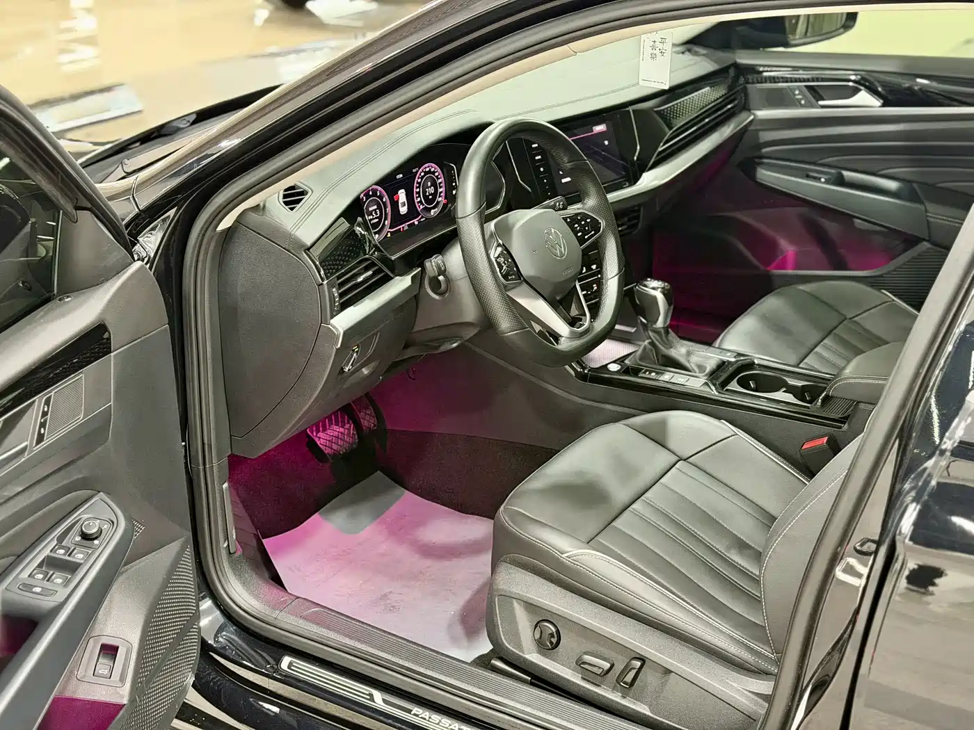 Volkswagen Passat 2023 330TSI Starlight Elite Edition фото 7