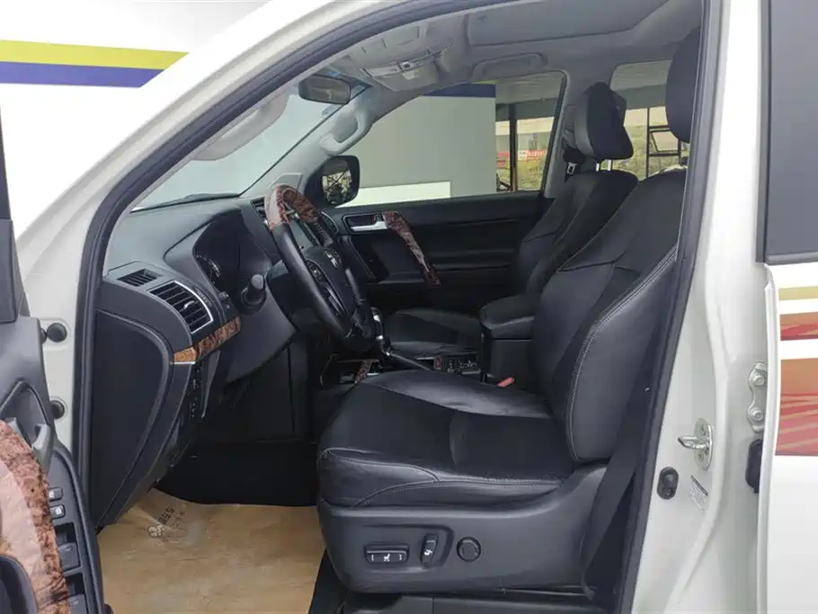 Toyota Prado 2019 3.5L Automatic TX-L Zunxiang Edition with Rear-mounted Spare Tire фото 9