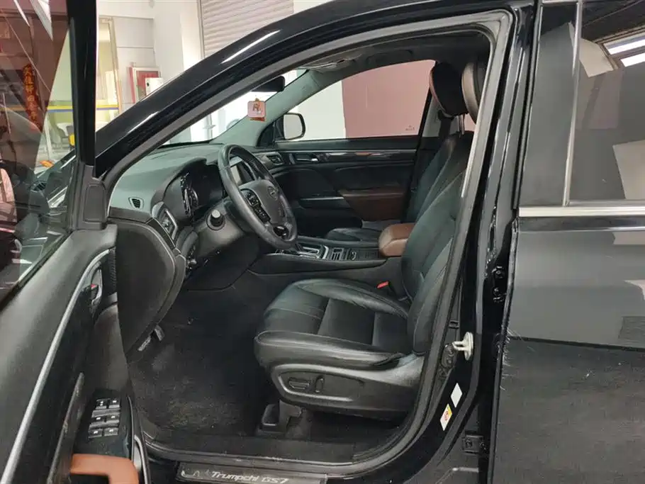 GAC Trumpchi Trumpchi GS7 2017 280T 2WD Luxury фото 9