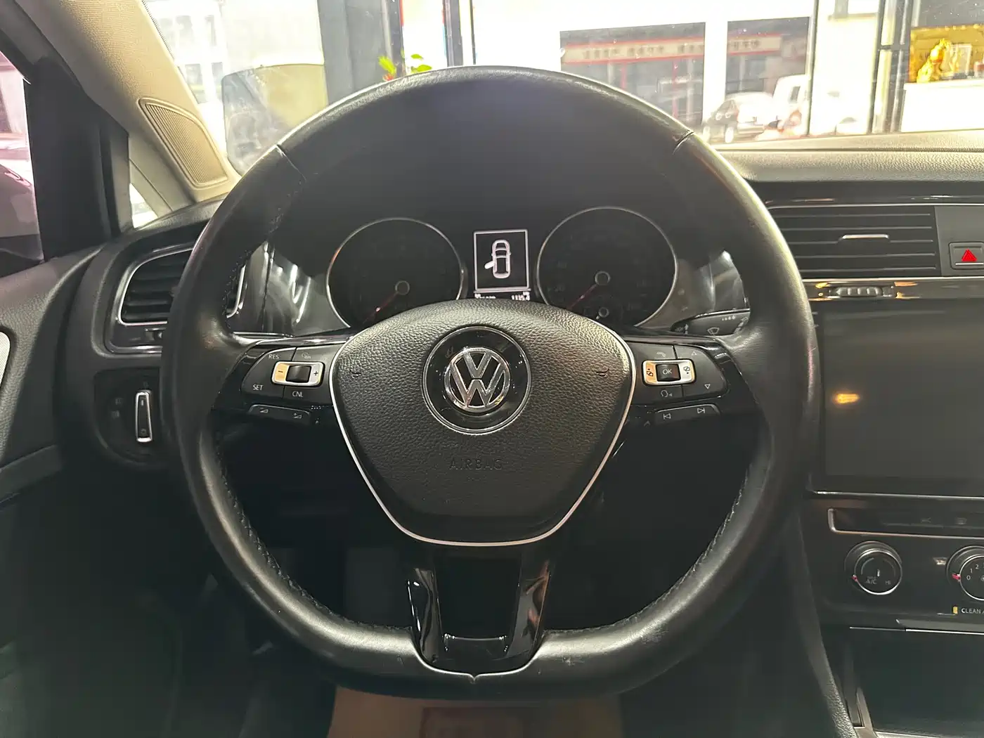 Volkswagen Golf 2018 1.6L Automatic Comfort фото 8