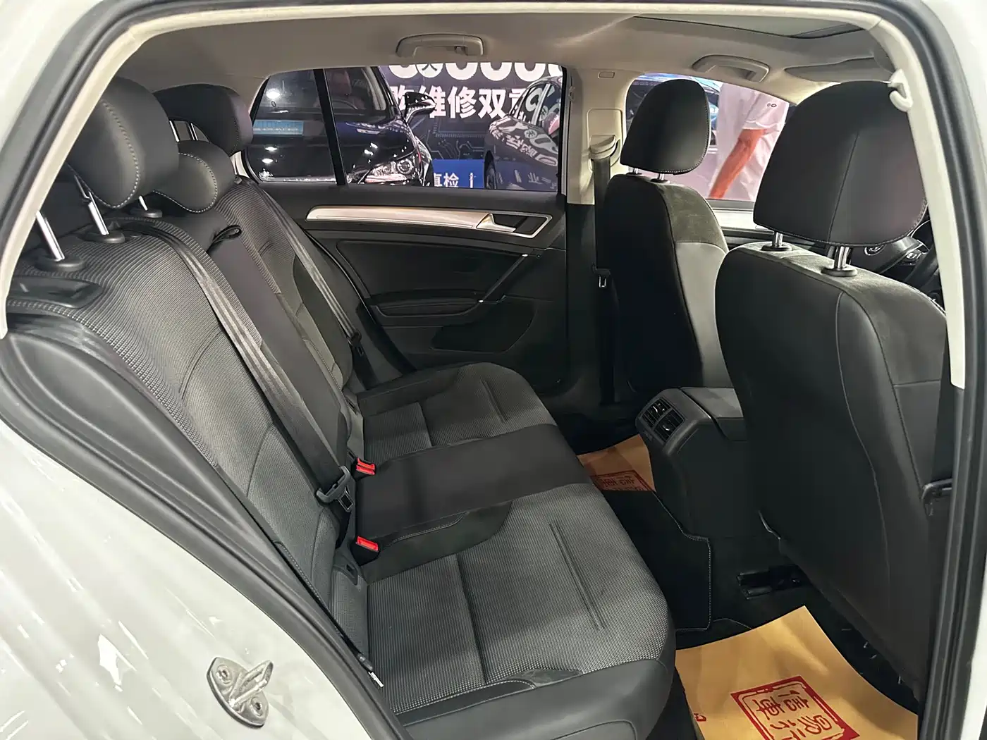 Volkswagen Golf 2018 1.6L Automatic Comfort фото 6